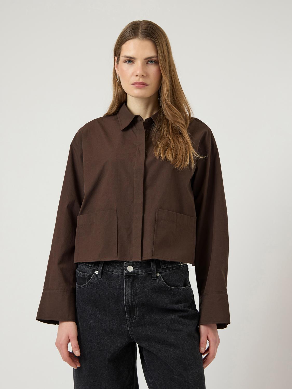 model_shot-front